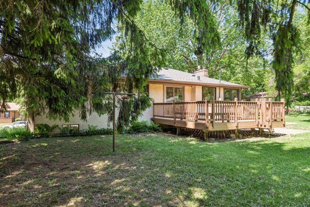 2356 Tophill Circle, Roseville, MN 55113