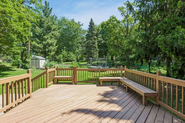 2356 Tophill Circle, Roseville, MN 55113