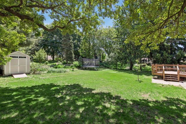 2356 Tophill Circle, Roseville, MN 55113