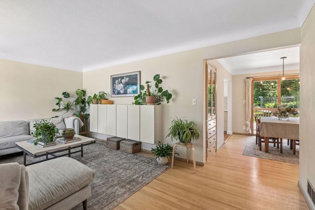 2356 Tophill Circle, Roseville, MN 55113