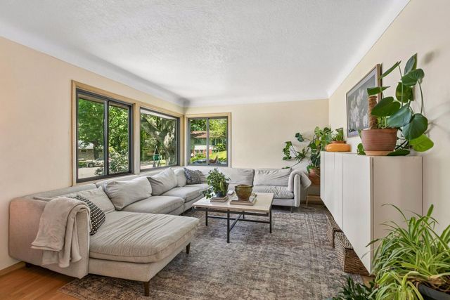 2356 Tophill Circle, Roseville, MN 55113