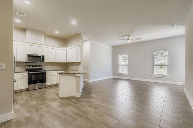 2500 American DR B, Lago Vista, TX 78645