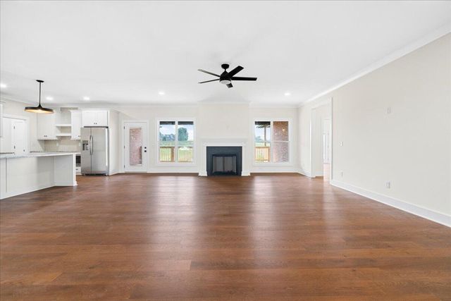 200 Maple Lawn Circle, Nicholasville, KY 40356