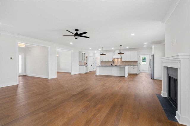 200 Maple Lawn Circle, Nicholasville, KY 40356
