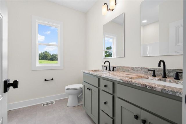 200 Maple Lawn Circle, Nicholasville, KY 40356
