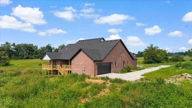 200 Maple Lawn Circle, Nicholasville, KY 40356