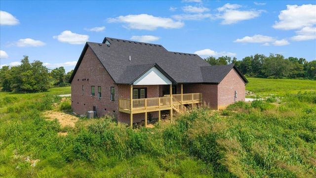200 Maple Lawn Circle, Nicholasville, KY 40356