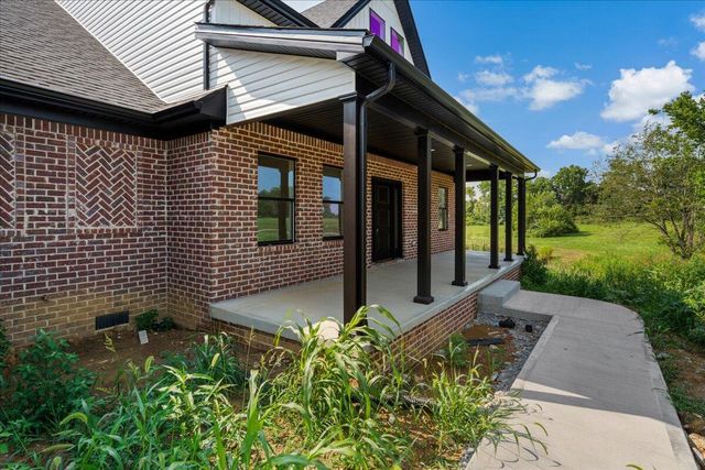 200 Maple Lawn Circle, Nicholasville, KY 40356