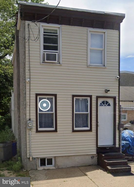 836 S 8TH ST, Camden, NJ 08102