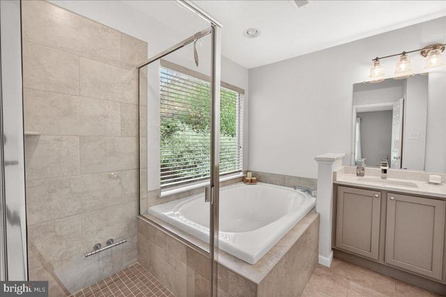 6736 WOODRIDGE RD, New Market, MD 21774