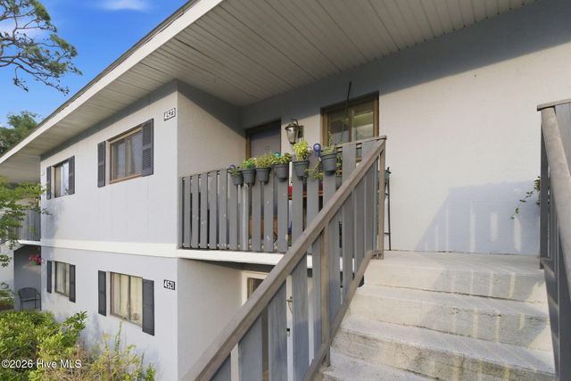 4523 Holly Tree Road 707, Wilmington, NC 28412