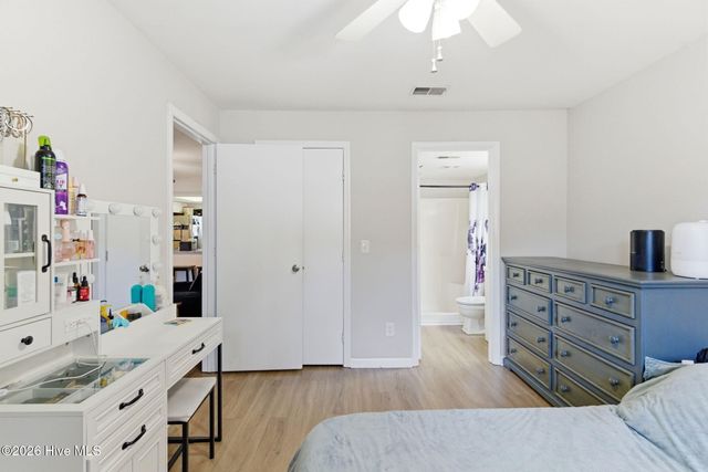 4523 Holly Tree Road 707, Wilmington, NC 28412