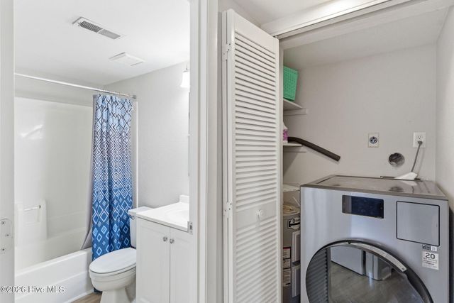 4523 Holly Tree Road 707, Wilmington, NC 28412