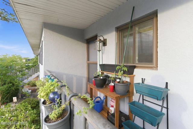 4523 Holly Tree Road 707, Wilmington, NC 28412