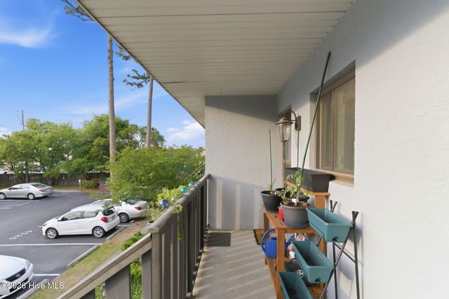 4523 Holly Tree Road 707, Wilmington, NC 28412