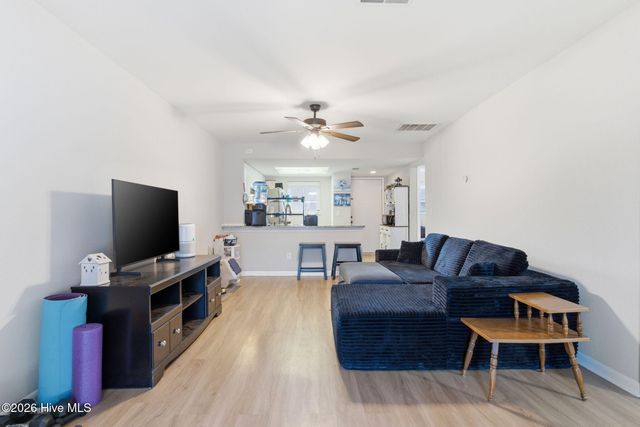 4523 Holly Tree Road 707, Wilmington, NC 28412