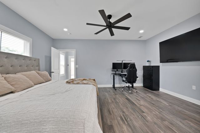 4622 Newmore Avenue, Dallas, TX 75209