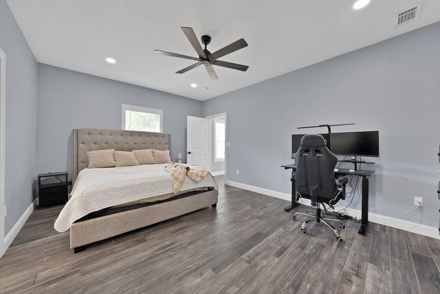 4622 Newmore Avenue, Dallas, TX 75209