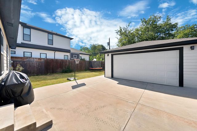 4622 Newmore Avenue, Dallas, TX 75209