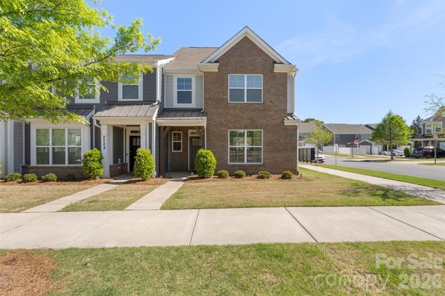 2004 Blewett Drive, Charlotte, NC 28269
