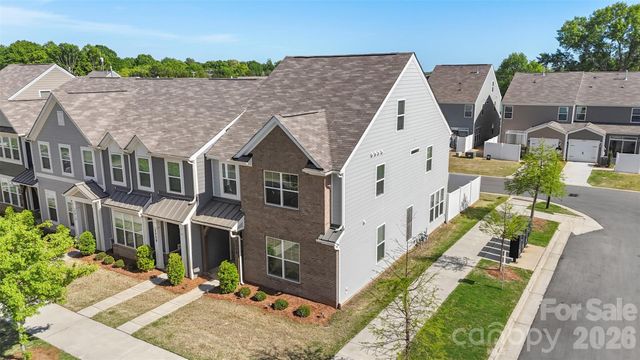 2004 Blewett Drive, Charlotte, NC 28269