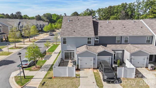 2004 Blewett Drive, Charlotte, NC 28269
