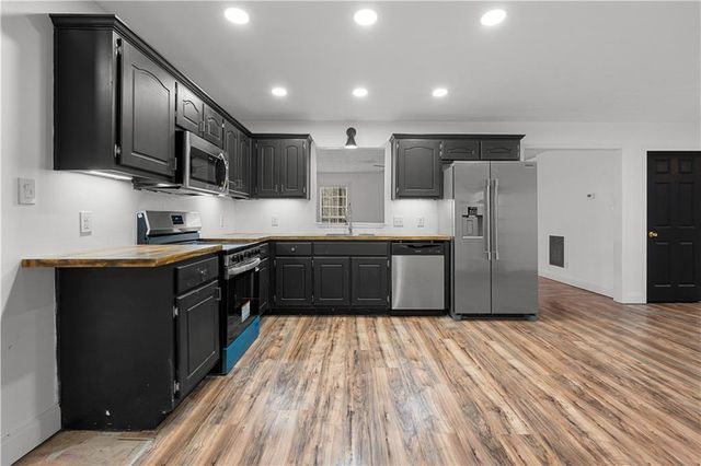 54 Ray Drive, Meansville, GA 30256