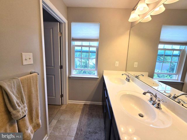 1004 PRIME PL, Sewell, NJ 08080