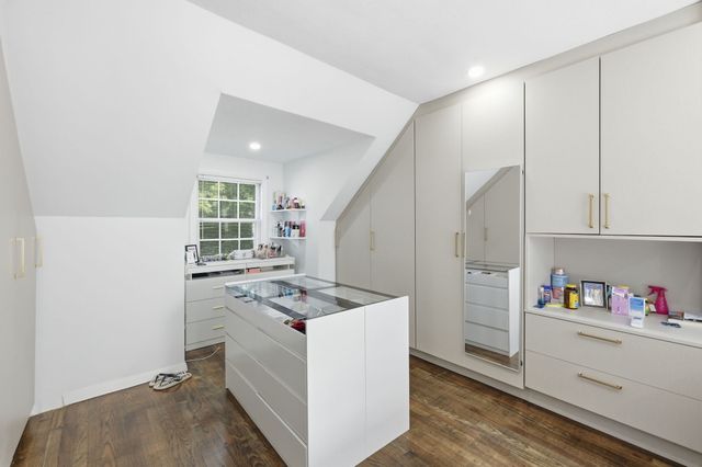 100 Farm St, Bellingham, MA 02019