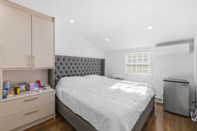 100 Farm St, Bellingham, MA 02019