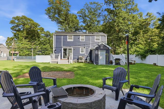 100 Farm St, Bellingham, MA 02019