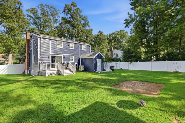 100 Farm St, Bellingham, MA 02019