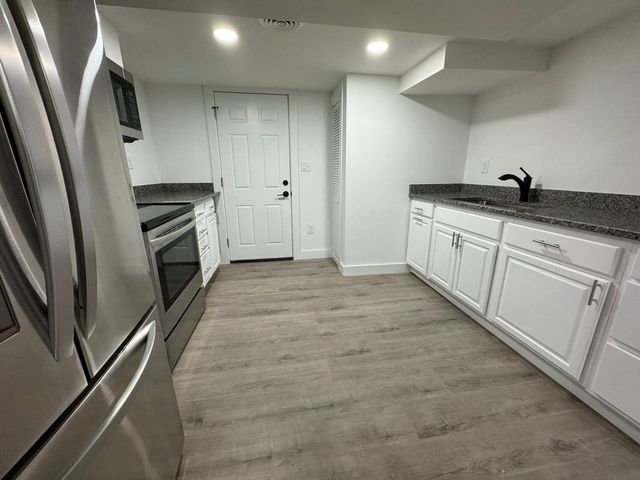 100 Farm St, Bellingham, MA 02019