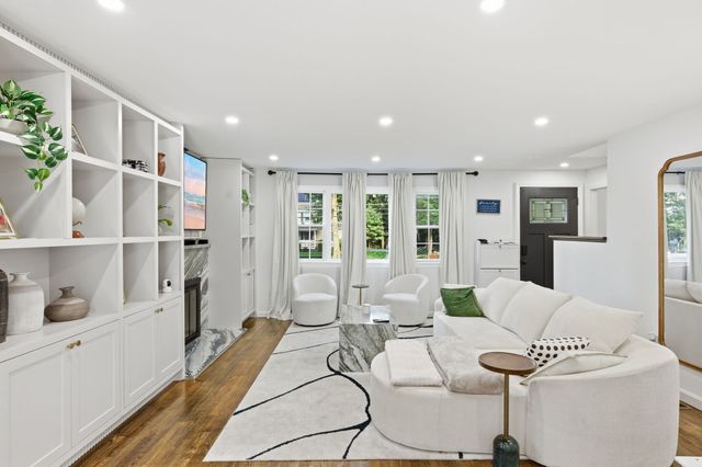 100 Farm St, Bellingham, MA 02019
