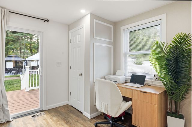 100 Farm St, Bellingham, MA 02019