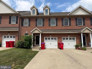 2735 KEEBLER CT, Willow Grove, PA 19090
