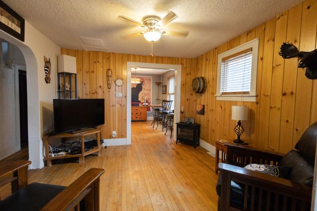 1422 2nd Avenue N, Moorhead, MN 56560