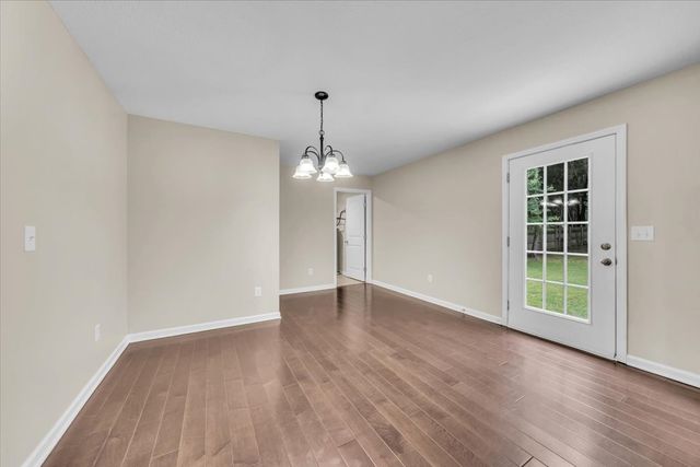 727 Marbury Rd, Tullahoma, TN 37388