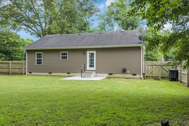 727 Marbury Rd, Tullahoma, TN 37388