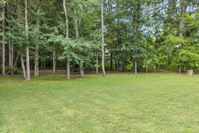 727 Marbury Rd, Tullahoma, TN 37388