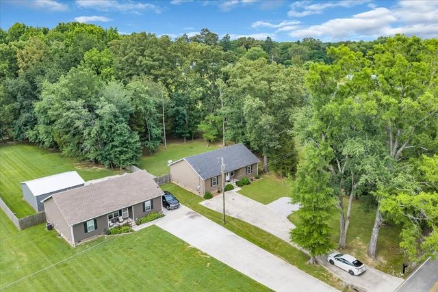 727 Marbury Rd, Tullahoma, TN 37388