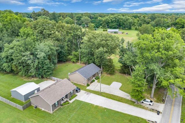 727 Marbury Rd, Tullahoma, TN 37388