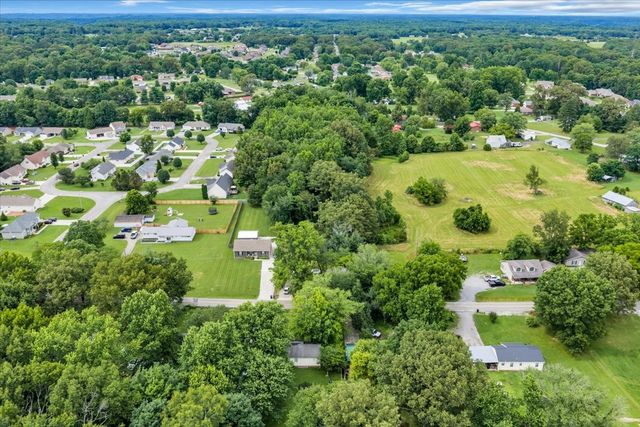 727 Marbury Rd, Tullahoma, TN 37388