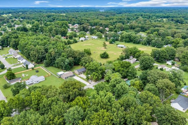 727 Marbury Rd, Tullahoma, TN 37388