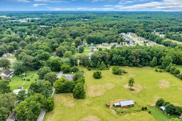 727 Marbury Rd, Tullahoma, TN 37388