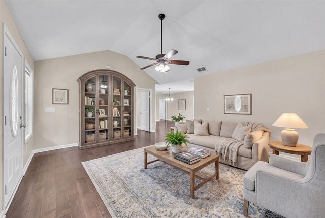 727 Marbury Rd, Tullahoma, TN 37388