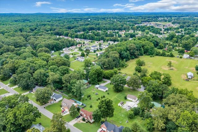 727 Marbury Rd, Tullahoma, TN 37388