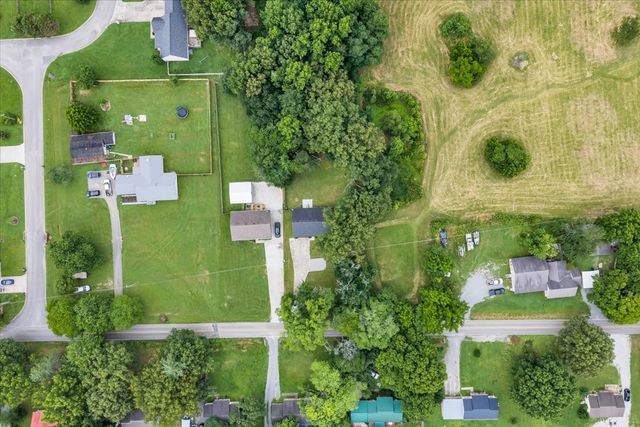 727 Marbury Rd, Tullahoma, TN 37388
