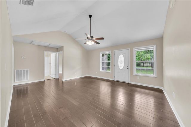 727 Marbury Rd, Tullahoma, TN 37388