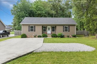 727 Marbury Rd, Tullahoma, TN 37388